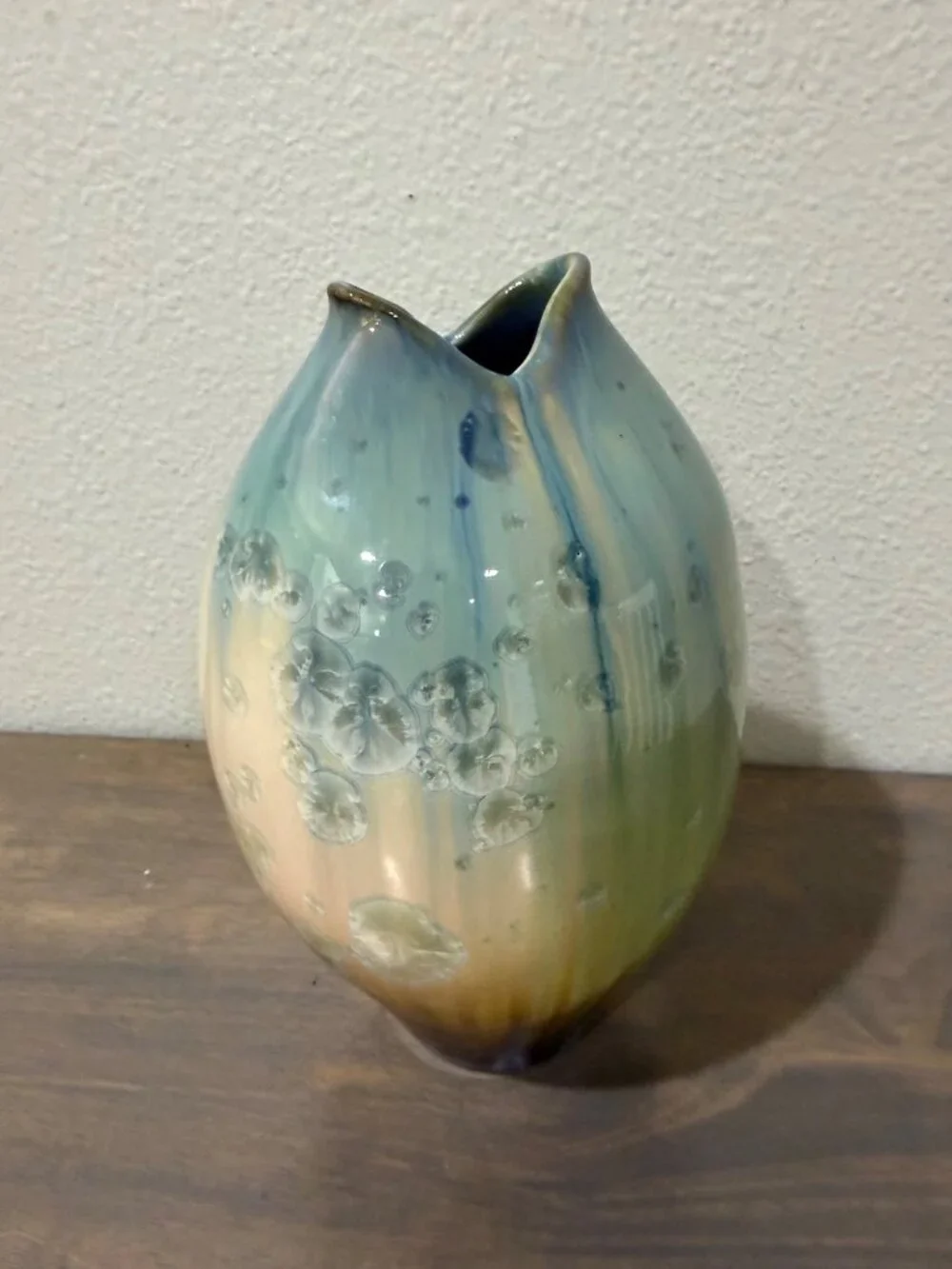 Bill Campbell Signed Crystalline Pottery Vase Fish Mouth Teal Beige Brown
